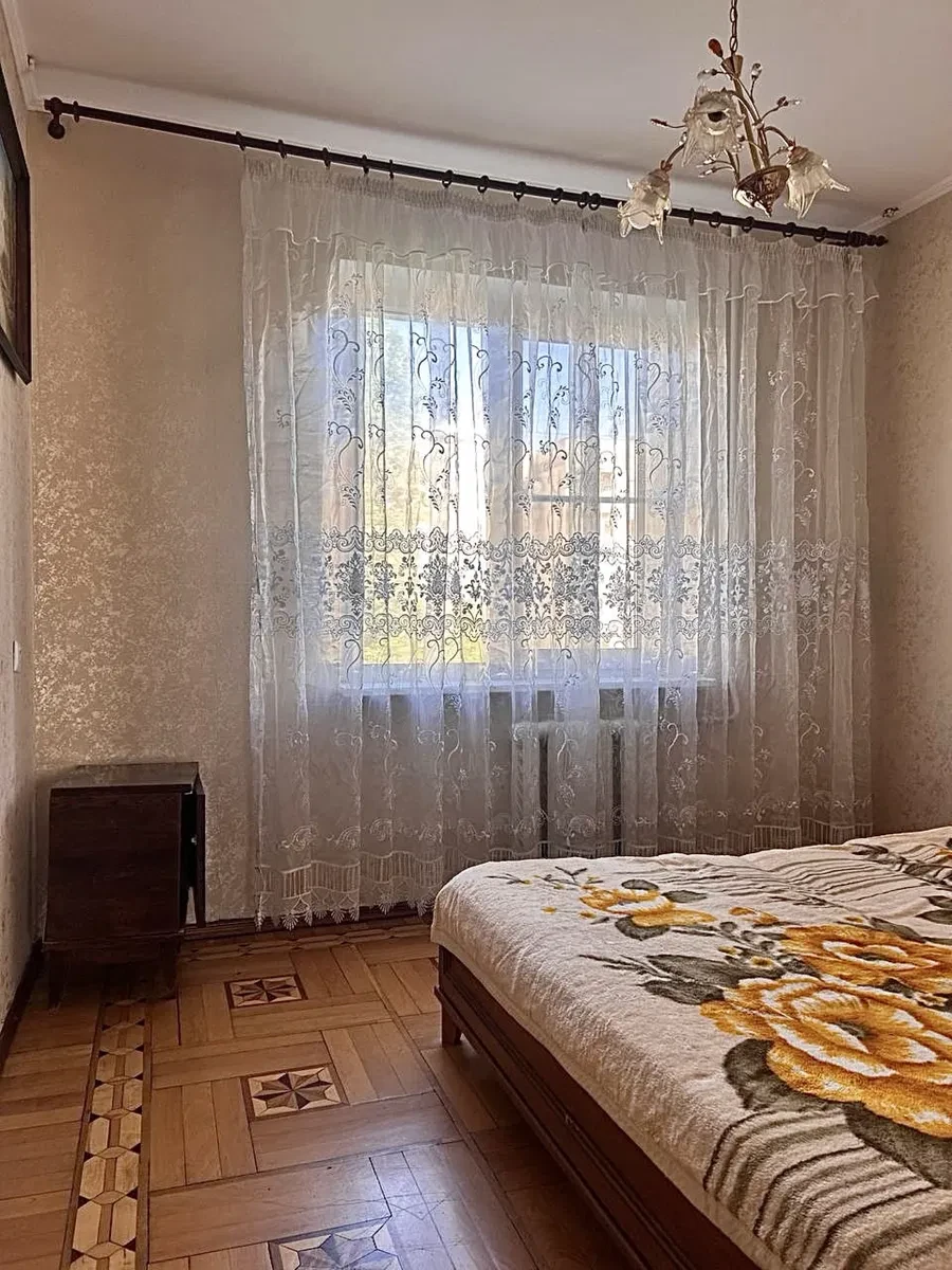 3-кімнатна квартира, Київський: роздільні кімнати, два балкони - фото 3
