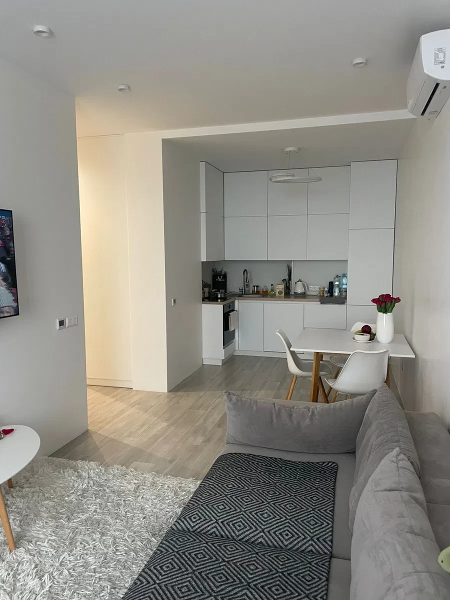 2-кімнатна квартира у ЖК Парк Тауер: тераса 60 м², панорамний краєвид - фото 4