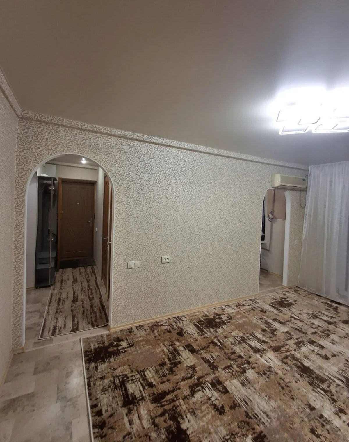 4-кімнатна квартира, Заводський: євроремонт, торг - фото 2
