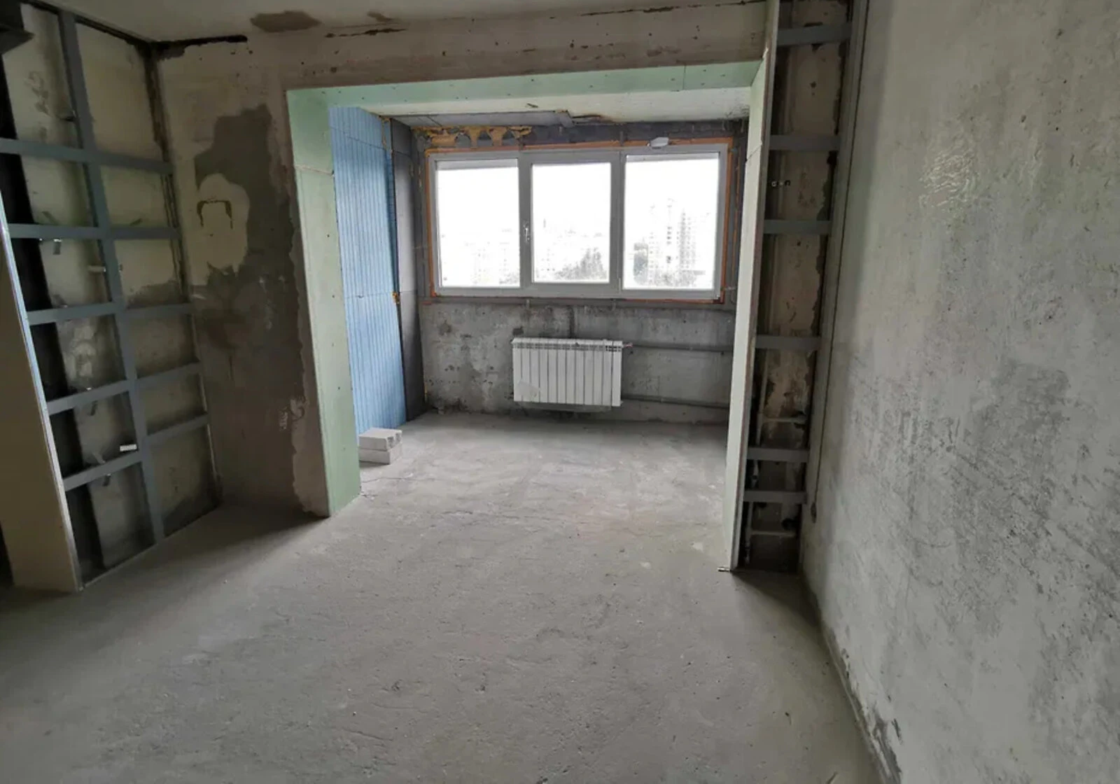 4-кімнатна квартира, Харків: кухня 15 м², внутрішній двір - фото 2