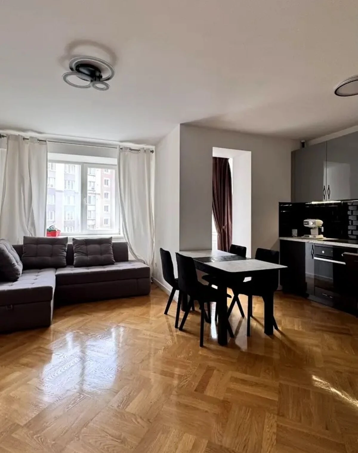 2-кімнатна квартира, Каскад: кухня-студія 22,5 м², дизайнерський ремонт, фото 5