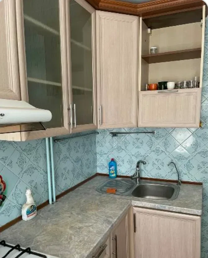 1-комнатная квартира, Херсон: раздельная планировка, мебель, микроволновка, фото 5