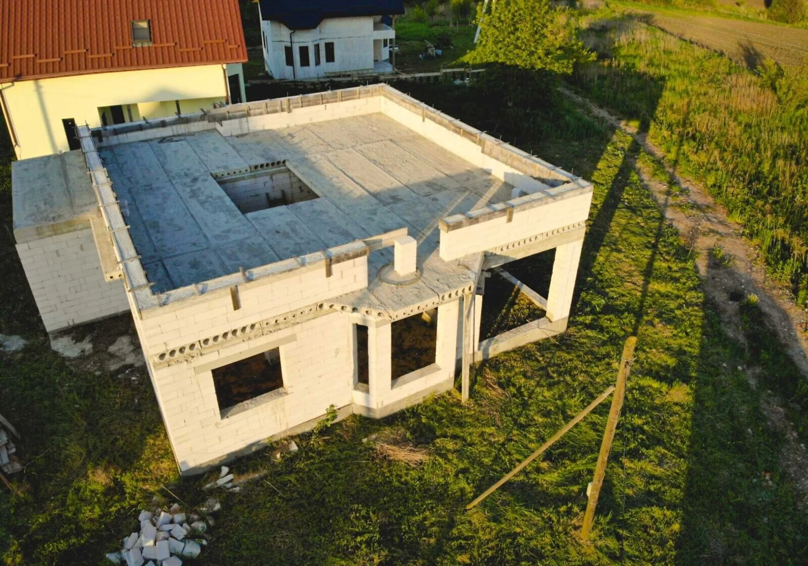 Будинок, Вислобоки: сад, газобетонні стіни - фото 3