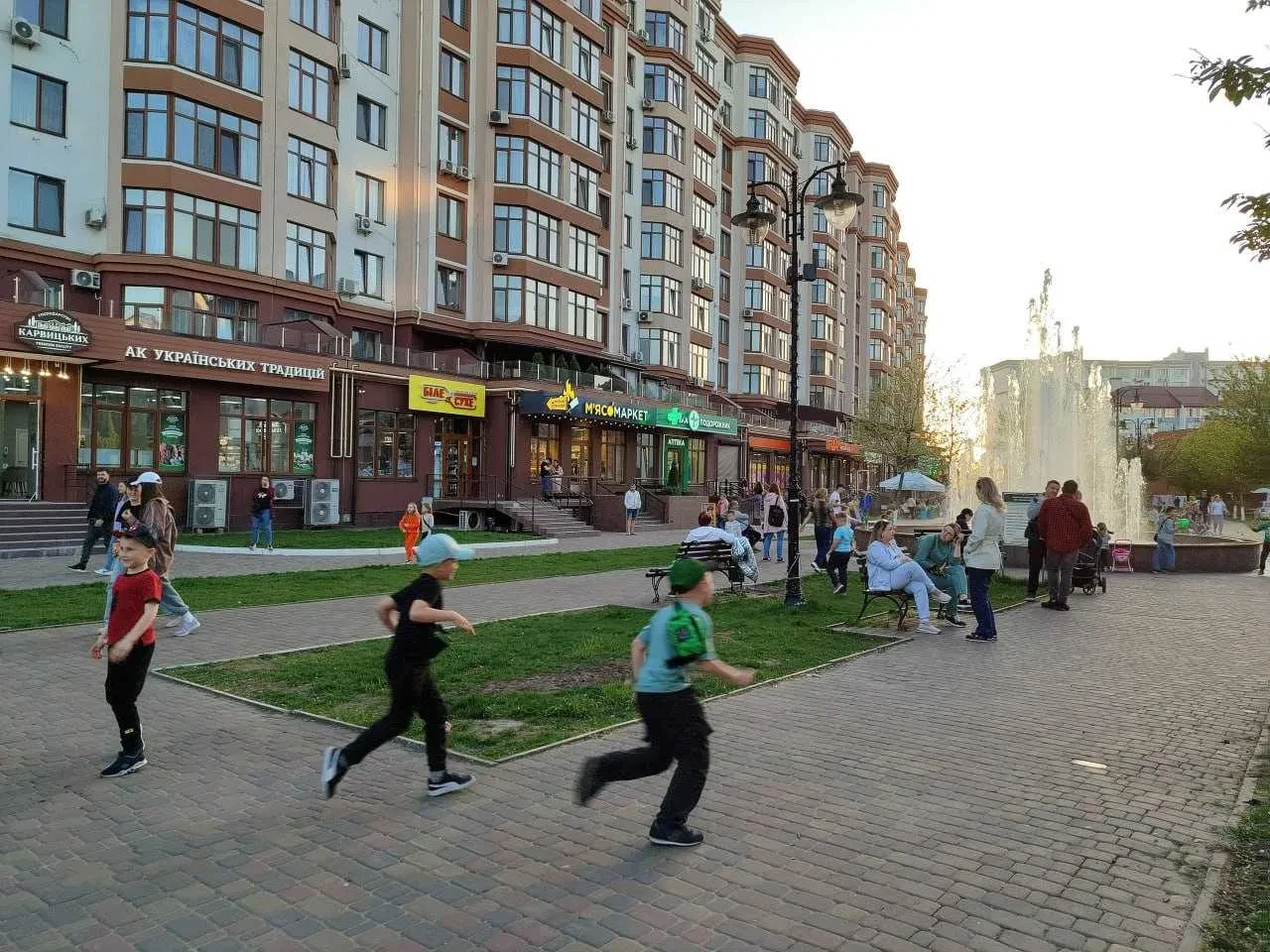 Магазин у ЖК Львівський: фасадне приміщення, з ремонтом, фото 2