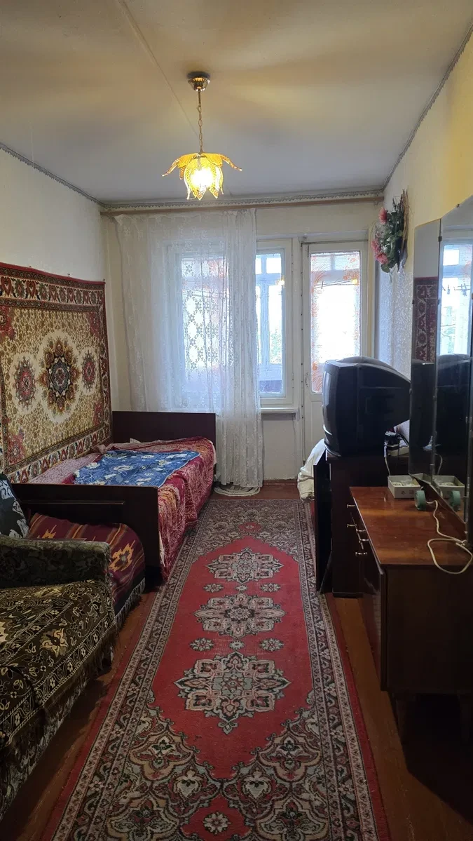 2-кімнатна квартира, Горького: роздільні кімнати, газова колонка