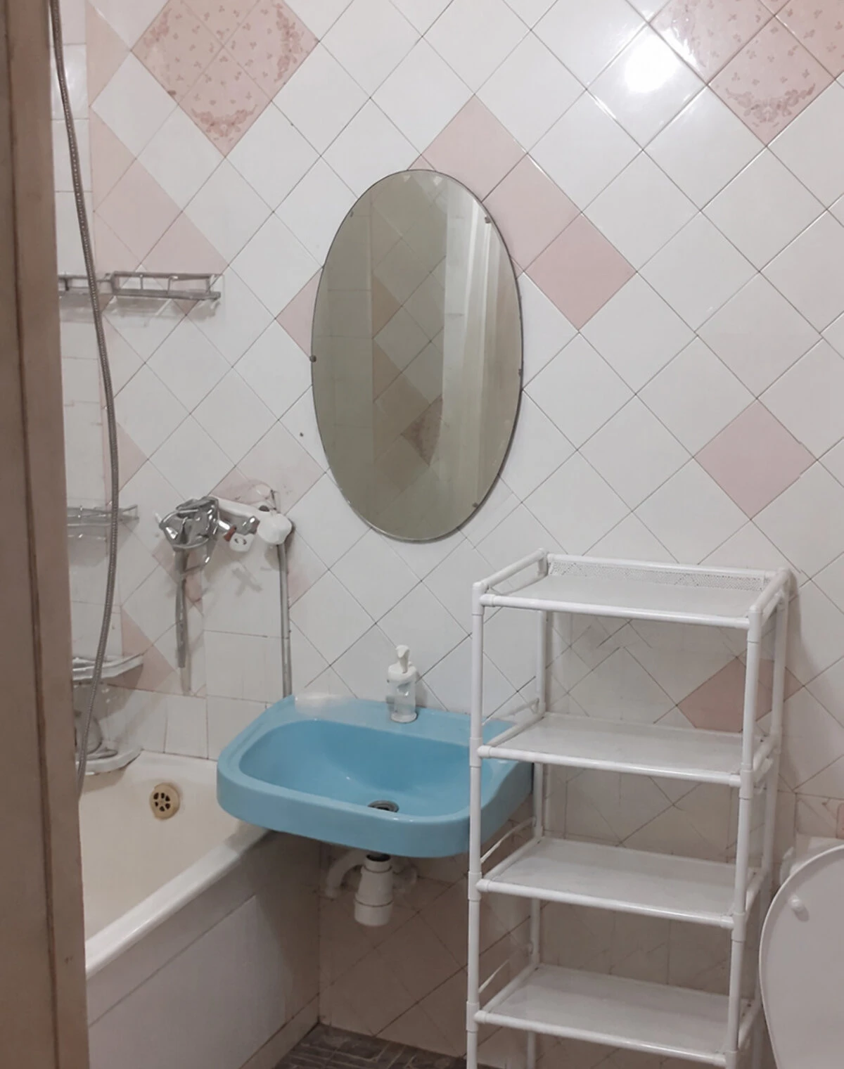 1-кімнатна квартира, Троєщина: газ без світла, балкон - фото 4