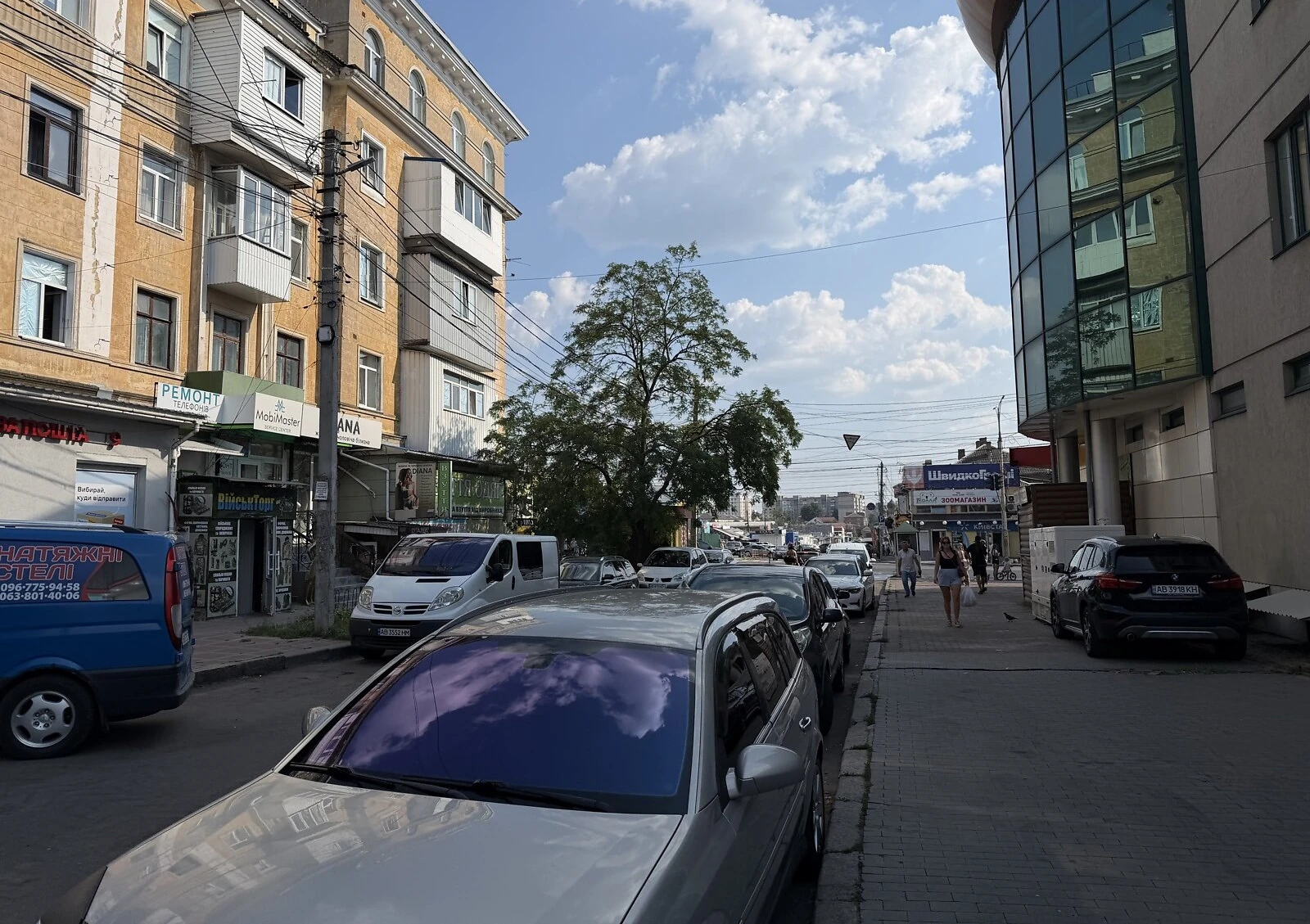 Приміщення, Ближнє замостя: фасадне, під аптеку, відкрита стоянка - фото 2