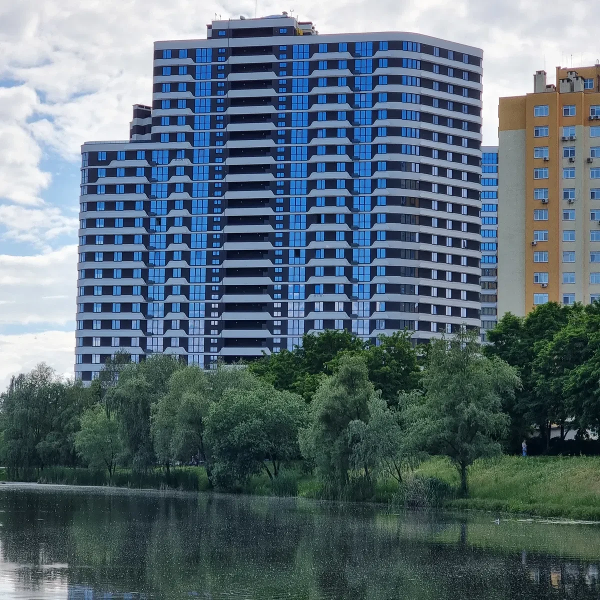 2-кімнатна квартира у ЖК Парковые Озера 2: перша здача - фото 1