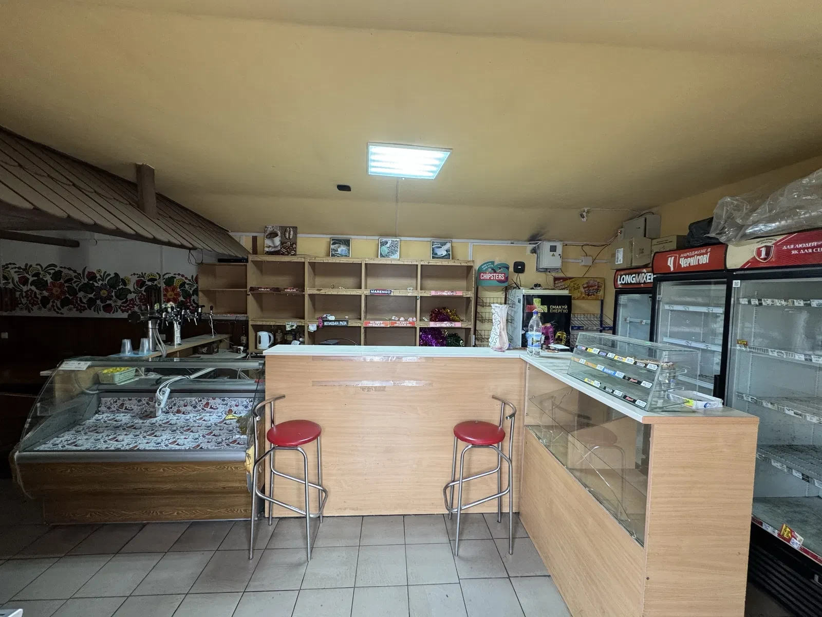 Магазин, Вовківці: у центрі, охорона, відеоспостереження - фото 2