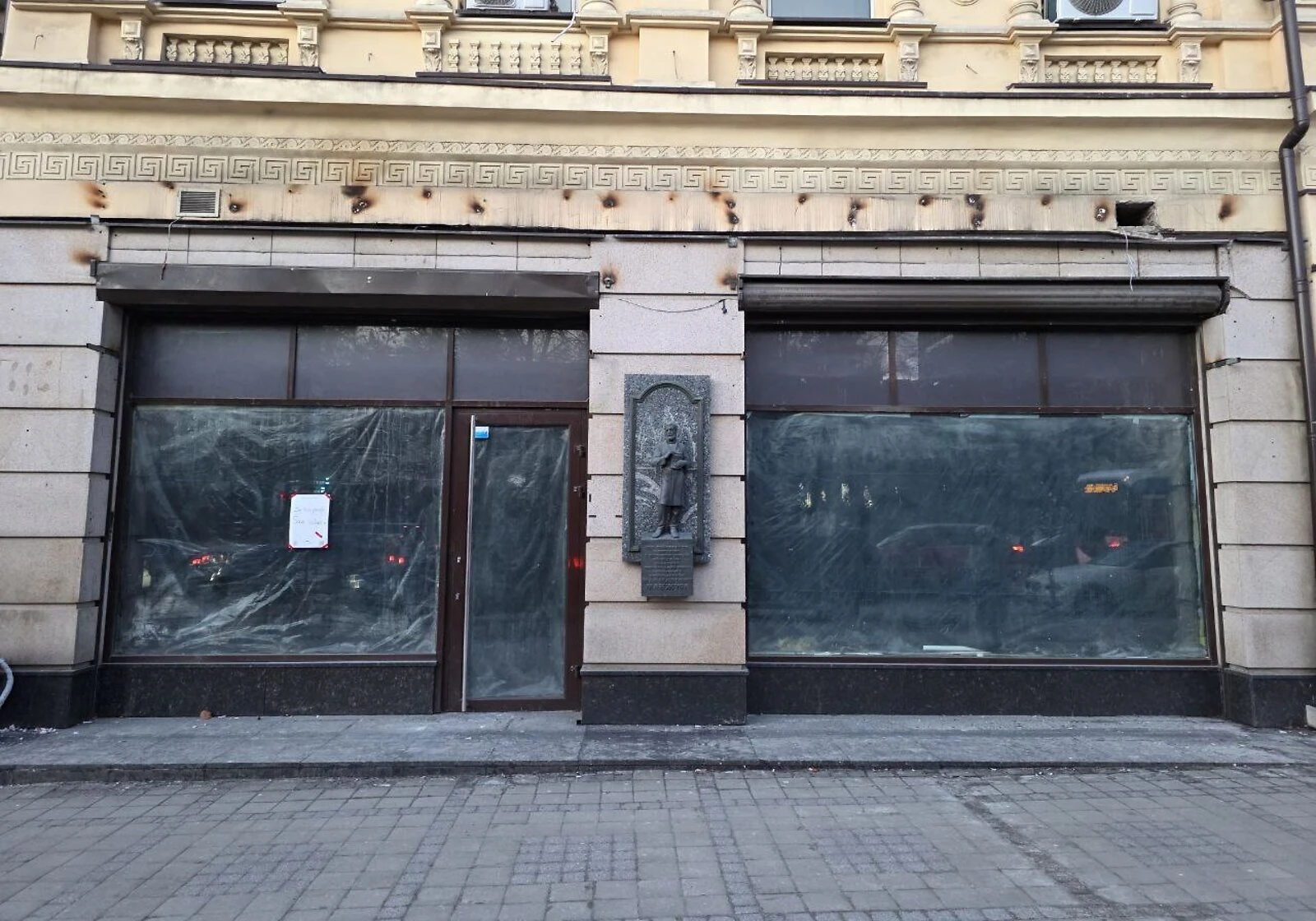 Приміщення, Центр: фасадне, метро Вокзальна