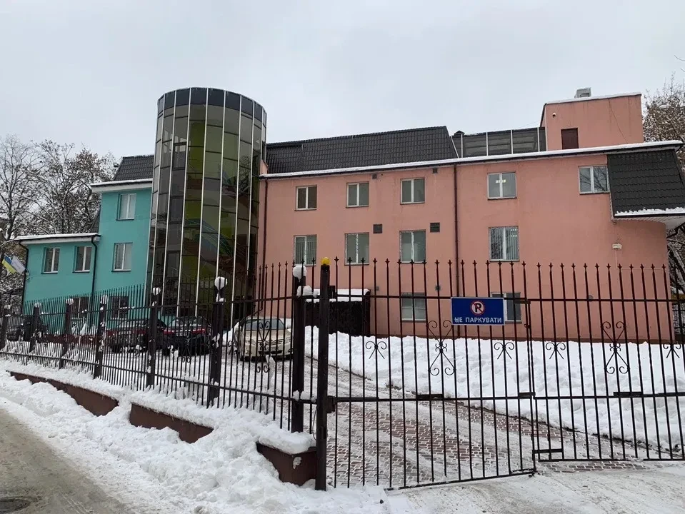 Адміністративна будівля, Голосіївський: паркомісця, охорона, 3 поверхи - фото 4