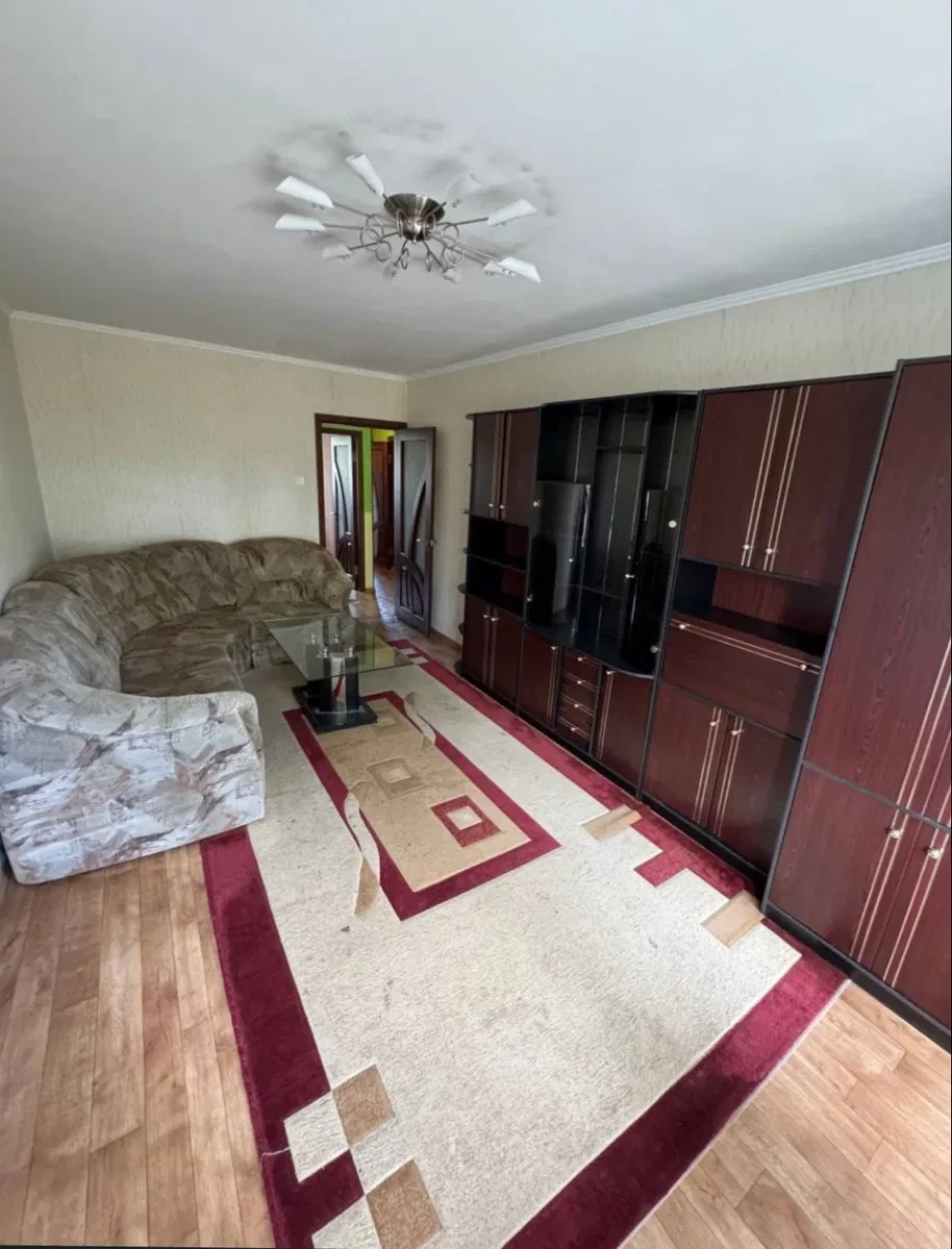2-кімнатна квартира, Кременчук: спільна оренда, посудомийна машина - фото 1
