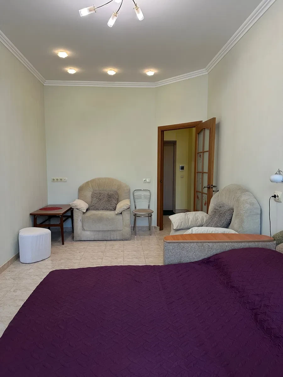 1-кімнатна квартира у ЖК Испанский: окрема спальня, кухня 20 м², фото 5