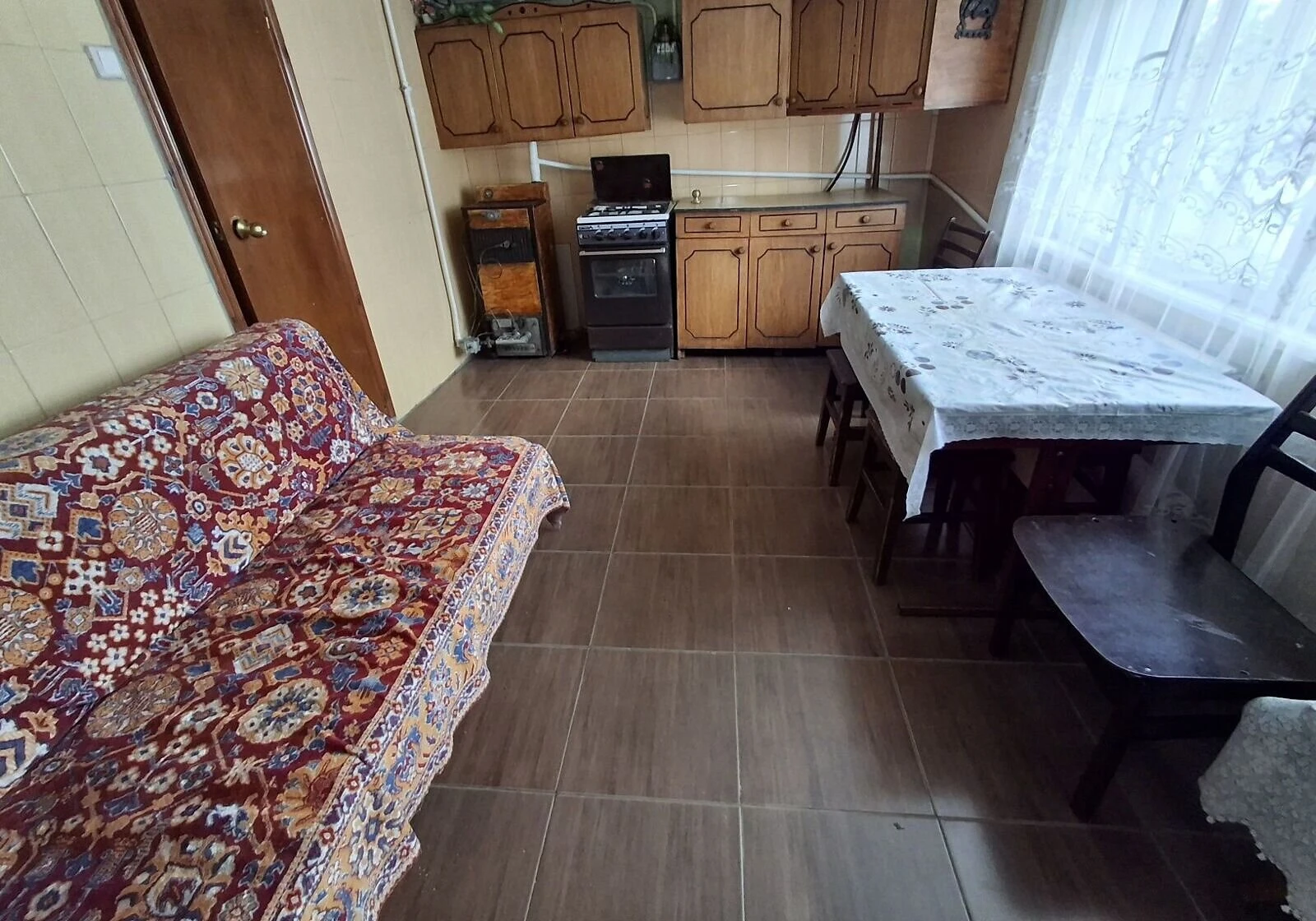 Дом, Тайница: 6 комнат, кирпичные стены, металлическая крыша, фото 5