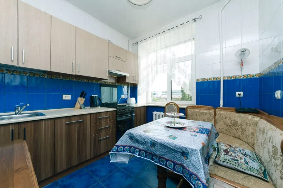 2-кімнатна квартира, Шевченківський: 10 хв до метро, тепло без світла, фото 4