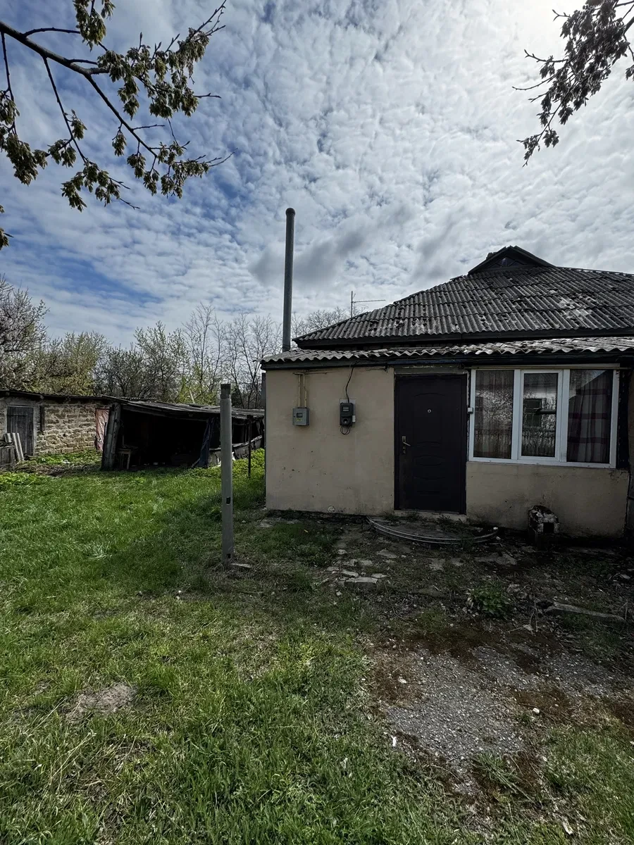 Будинок, Вовчків: 4 сотки, біля річки Трубіж, торг