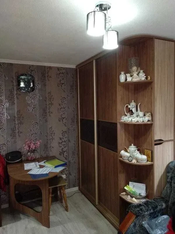 Гостинка, Немишлянський: балкон, торг