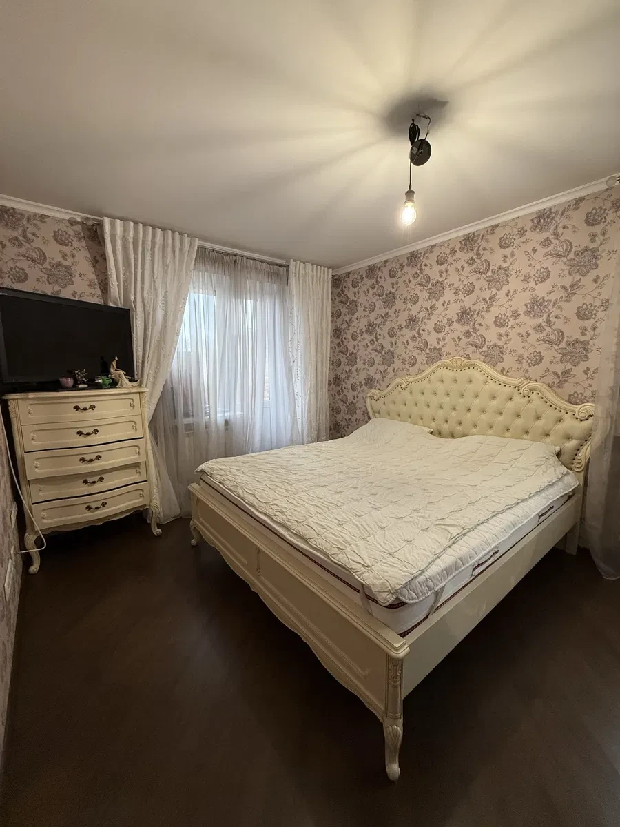2-кімнатна квартира, Салтівський: якісний ремонт, газ, меблі й техніка
