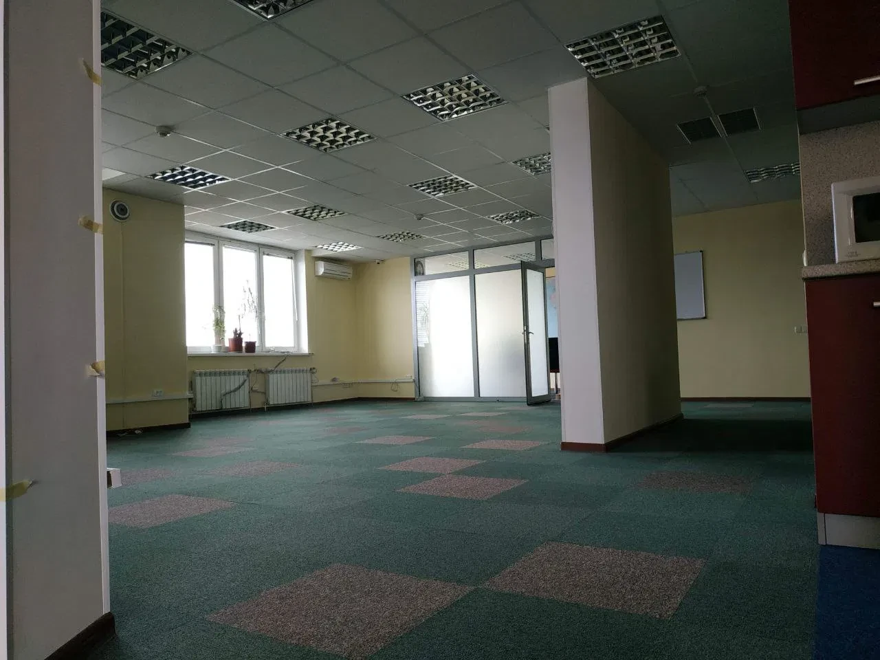 Офіс у ЖК Корона: метро Осокорки 5 хв, панорамний краєвид, фото 2