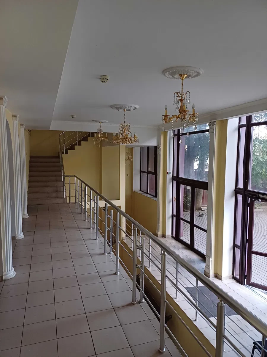 Офис, Приморский: кабинетная планировка, парковка под офисом - фото 1