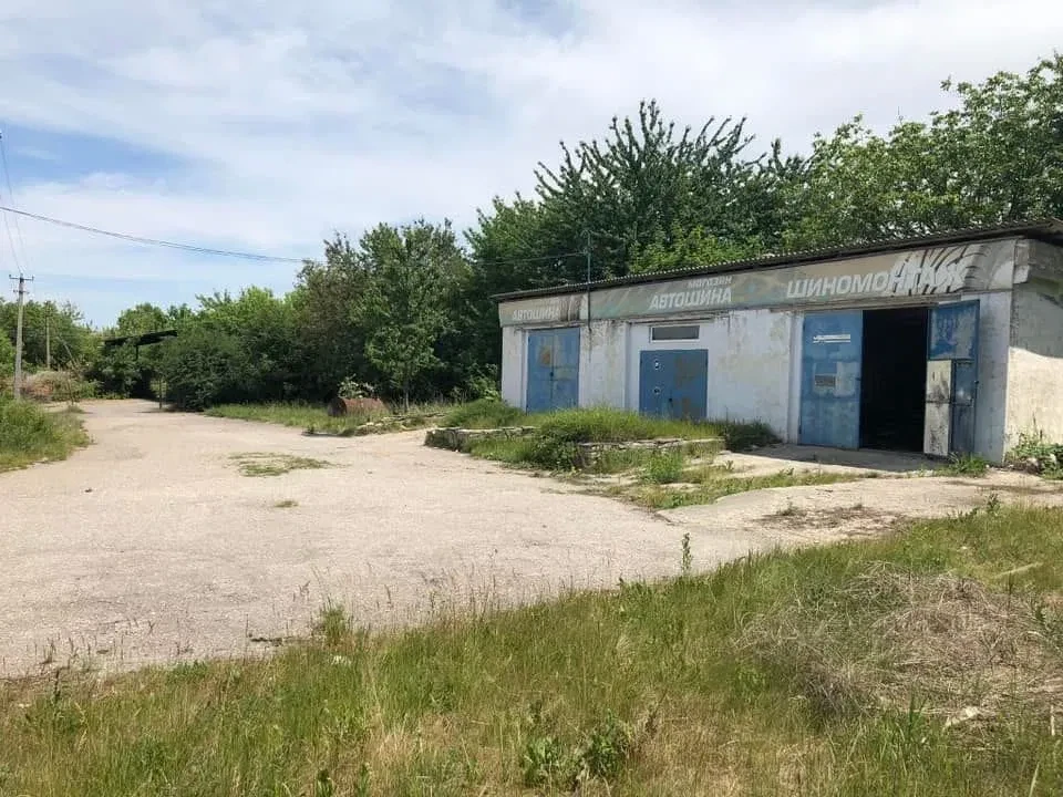СТО, Крыжополь: оборудование для работы, 25 соток, парковка - фото 2